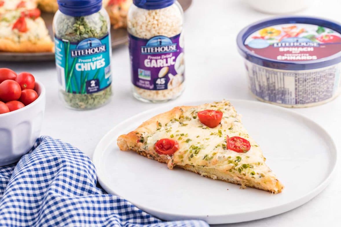 Spinach, Garlic & Chives Pizza with Freeze Dried Herbs